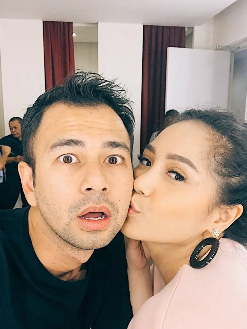 7 Potret Kantor Raffi Ahmad dan Nagita Slavina, Nyaman dan Asik