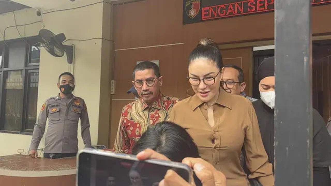 Nikita Mirzani Dipindahkan dari Tanpa Tangan Diborgol, Begini Penjelasan Kejari Jakarta Selatan
