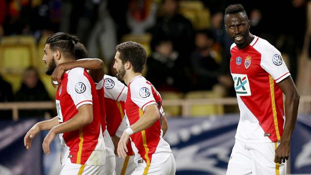 Foto Trivia: 5 Pemain Dengan Tinggi 2 Meter yang Pernah Bermain di Klub Top Eropa