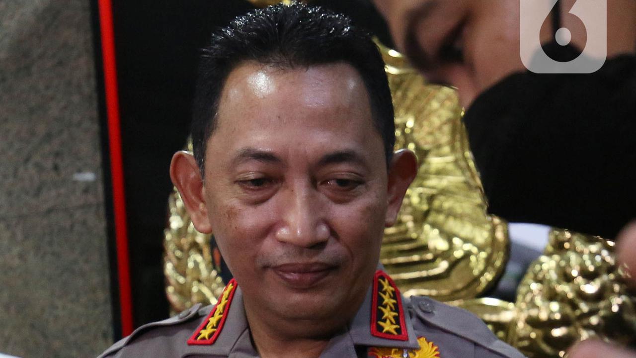 Kapolri Beri Keterangan Terkait Kasus Adu Tembak Anak Buah Ferdy Sambo