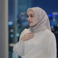 Outfit Adelia Pasha [instagram/adeliapasha]