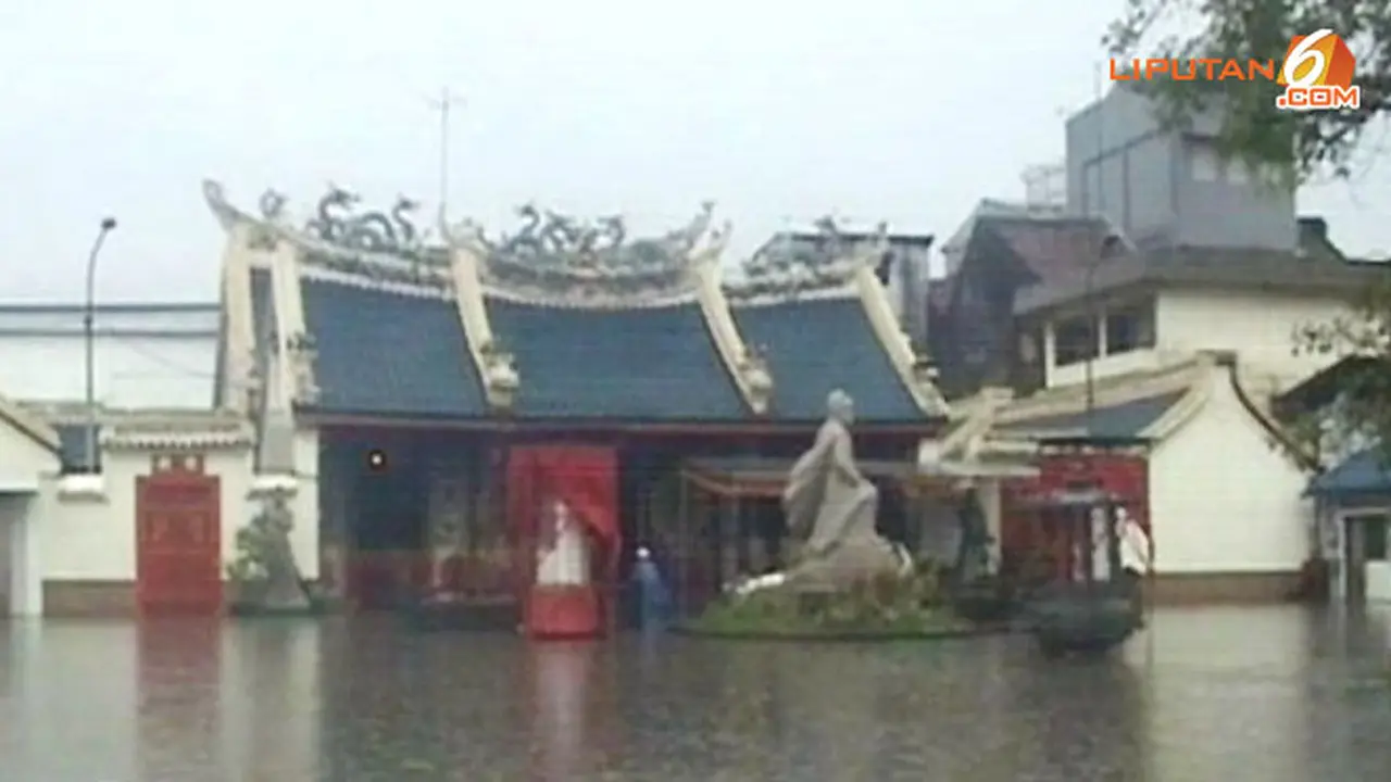 kelenteng-banjir-140128c.jpg