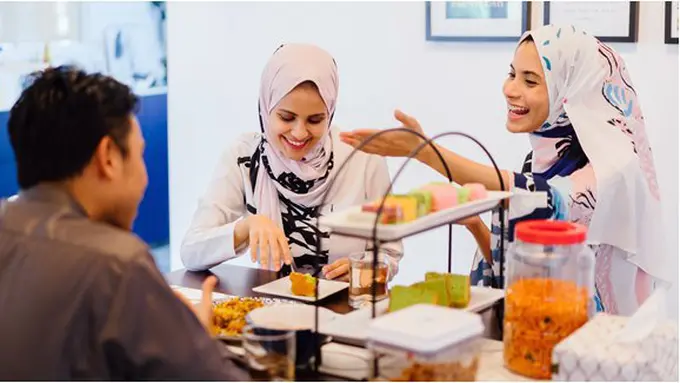 Buka Bersama/copyright pexels.com/@mentatdgt