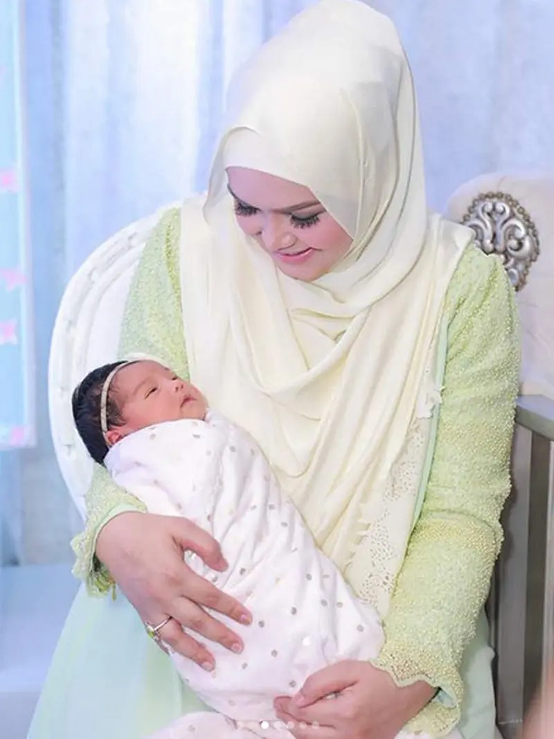 [Bintang] Siti Nurhaliza Gelar Acara Aqiqah