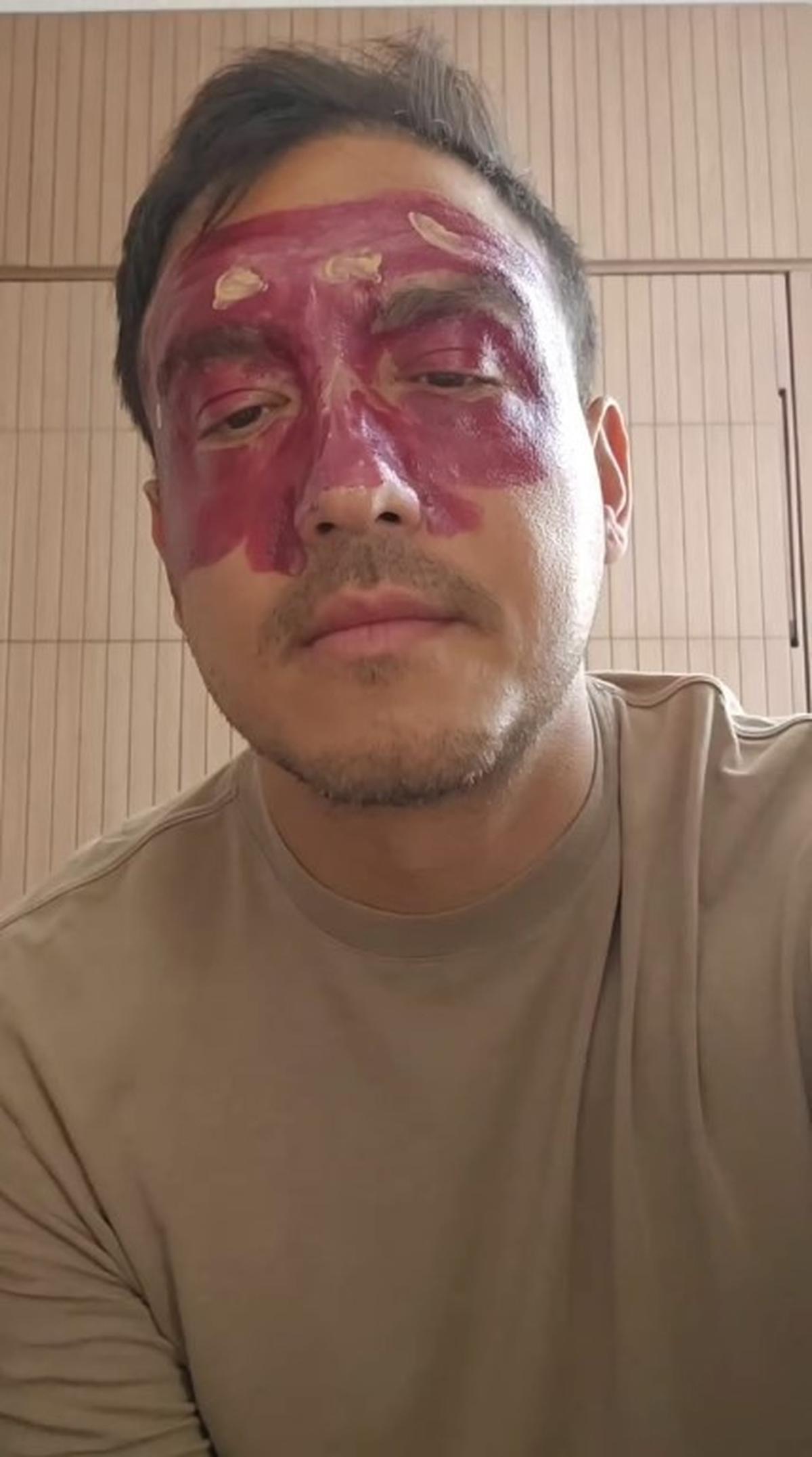 Wajah Cemong, Hamish Daud Pasrah saat Didandani Jadi King Teca oleh Zalina sang Putri - Gemes Banget