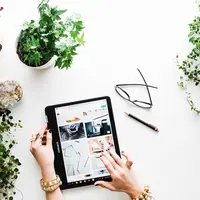 Nursida, sosok perempuan hebat yang bantu pemerataan ekonomi digital dari desa ke desa. (Foto: Unsplash)