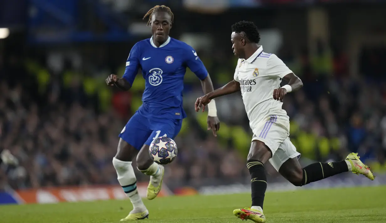 Setelah imbang tanpa gol di babak pertama, Chelsea dan Madrid terus bermain terbuka di babak kedua. (AP Photo/Kirsty Wigglesworth)