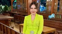 6 Potret Rossa Berkebaya, Hasil Hunting di Solo Hingga Karya Mel Ahyar buat Nyanyi di Istana Negara