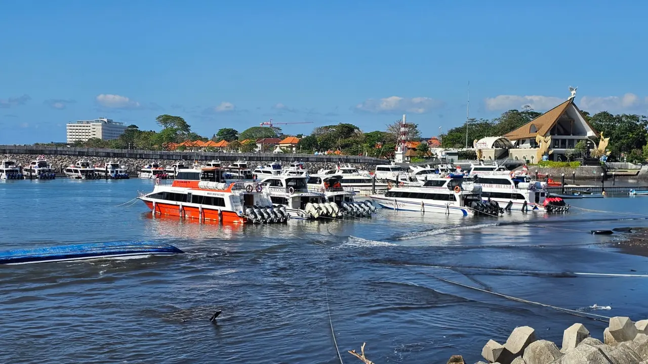 Pencarian korban kecelakaan kapal fastboat Bali Dolphin Cruise 2 resmi ditutup pada Rabu, 6 Agustus 2025 pukul 13.30 WITA. (Dok Kemenhub)