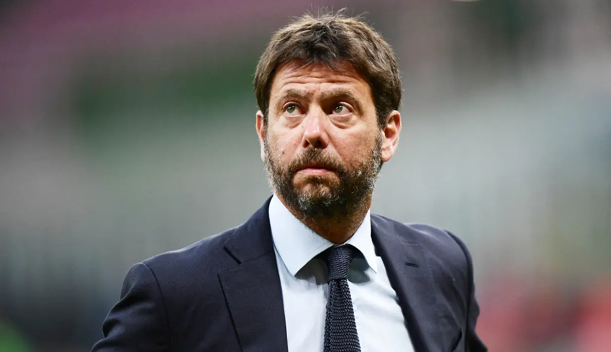 Andrea Agnelli - Orang nomor satu di Juventus ini rela  memilih mundur dari posisinya sebagai presiden European Club Association (ECA). Kini ia menjabat sebagai wakil presiden di Liga Super Eropa. (AFP/Miguel Medina)
