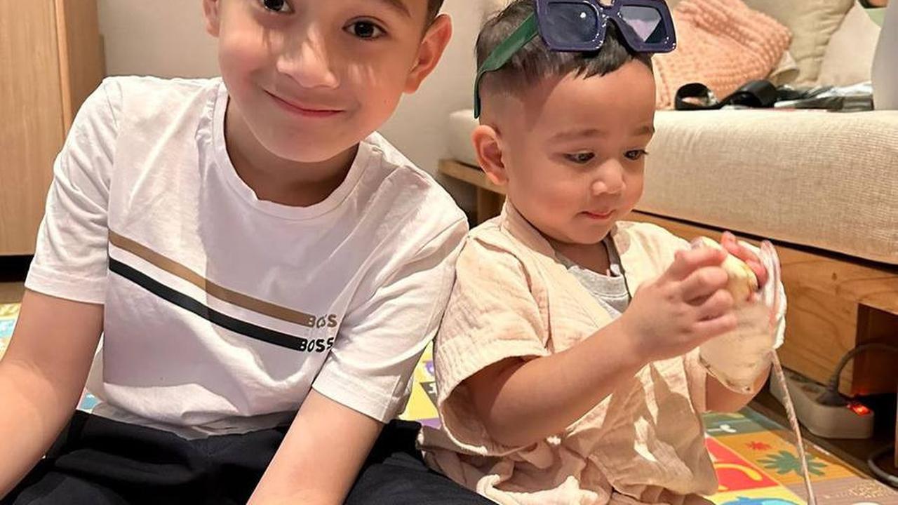 Senyum Rafathar