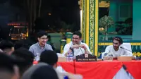 Wali Kota Medan Bobby Nasution berdiskusi dengan para  konten kreator dan influencer mengenai program pembangunan Kota Medan.