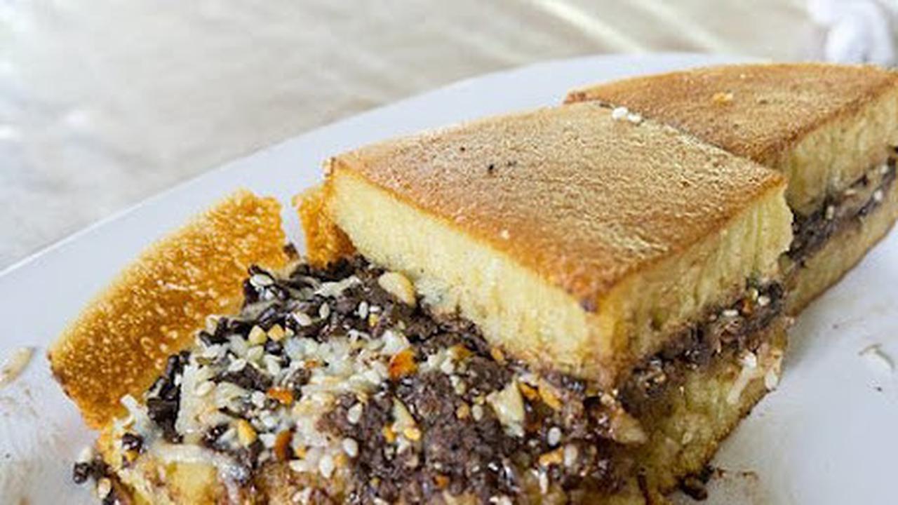 Kenapa Martabak Manis Juga Disebut Terang Bulan? Ini Sejarahnya
