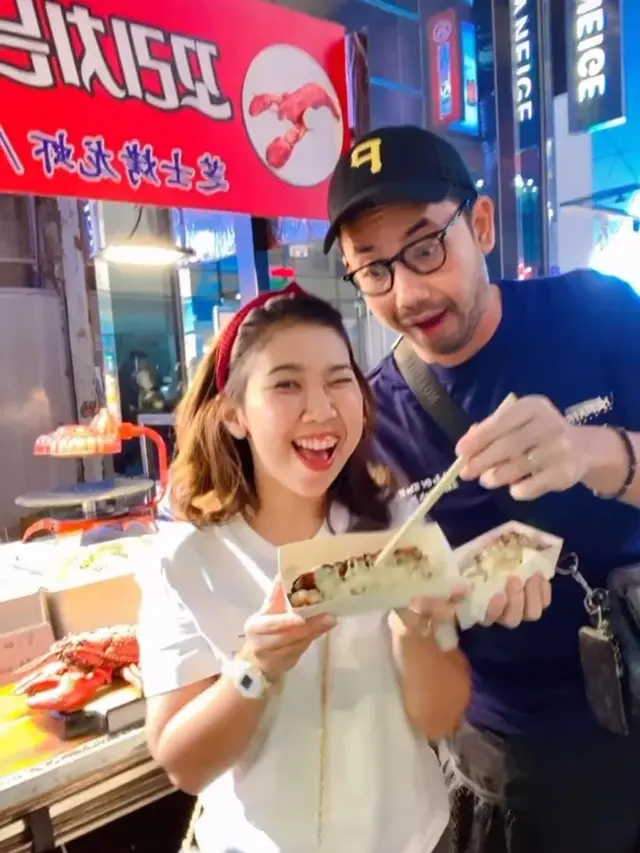 Kiky Saputri liburan di Korea