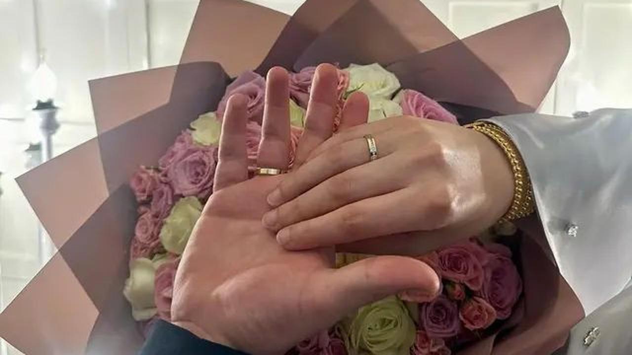 Dalam foto yang diunggah Cemal Faruk di Instagram, wajah calon istrinya tidak ditampilkan dengan jelas. Namun, dari berbagai sumber, diketahui bahwa wanita yang dilamar oleh Cemal adalah orang Turki.