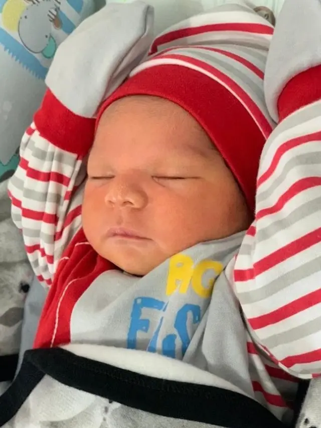 Potret Baihaqqi Syaki Ramadhan saat baru lahir (Sumber: Instagram/nadyamustikarahayu)