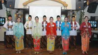 Abnon in Kebaya Encim.  Foto: AbnonJakpus