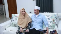 Kartika Putri dan Habib Usman Bin Yahya (Daniel Kampua/© Fimela.com)