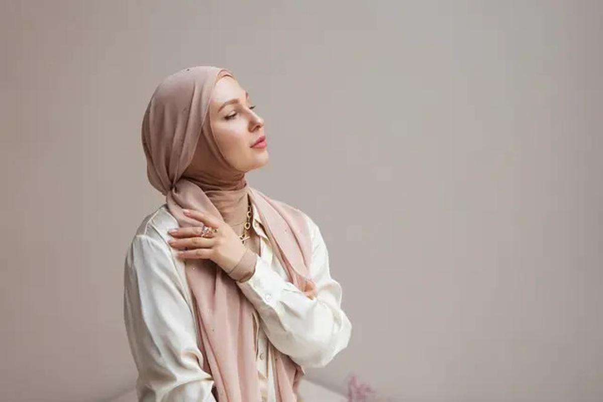 5 Model Hijab Pashmina yang Simpel dan Cantik di 2025, Pilih yang Cocok Untukmu