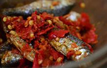 7 Resep Sambal Ikan Asin Enak dan Simple, Bikin Ketagihan