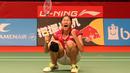 Ekspresi Linda Wenifanetri sesaat setelah menang melawan pebulutangkis Cina Taipei, Tai Tzu Ying, di perempatfinal Kejuaraan Dunia Bulutangkis 2015 di Istora Gelora Bung Karno, Jakarta. Jumat (14/8/2015). (Bola.com/Arief Bagus)