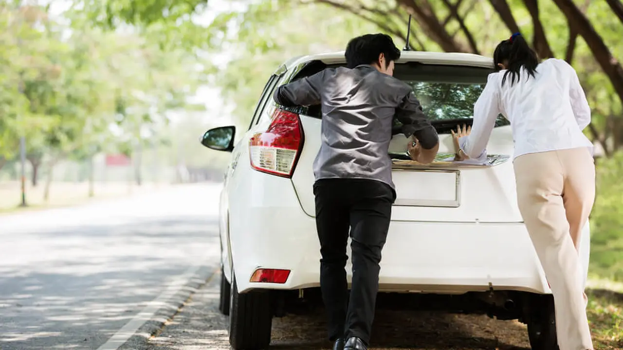 Mobil matik nyaman dipakai di kemacetan, tapi salah penggunaan bisa bikin transmisi cepat jebol (Freepik)
