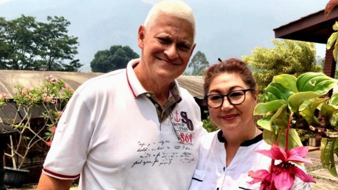 Artis Senior Dana Christina Sempat Tak Tahu Sang Suami Telah Meninggal Dunia karena Covid-19 - Vimarsana News
