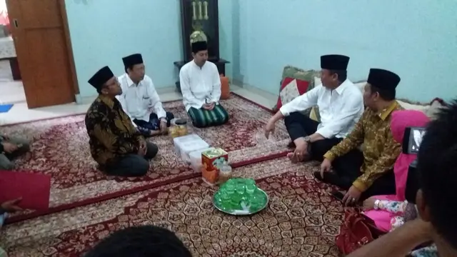 Bakal Calon Gubernur Jabar TB Hasanuddin berziarah ke makam KH Hasyim Muzadi