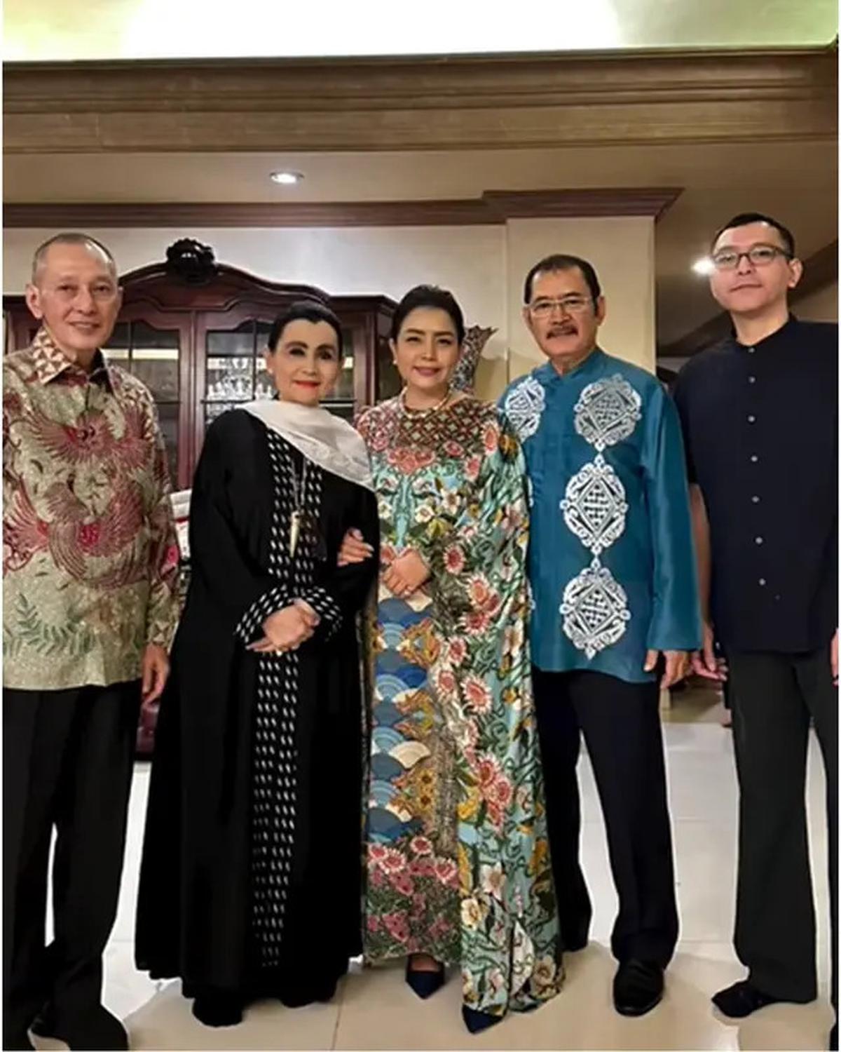 7 Momen Lebaran Mayangsari Bersama Keluarga Besar, Khirani Rayakan di Melbourne
