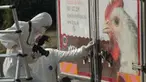Ditemukannya truk berisi mayat-mayat ini didasari oleh laporan warga yang mengatakan bahwa tercium bau busuk setiap mereka melintas dekat truk tersebut.
