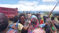 TNI-Polri mengevakuasi 25 warga dari Distrik Paro ke Distrik Kenyam, Kabupaten Nduga, Papua Pegunungan, pada hari ini, Jumat (10/2/2023). (Istimewa)