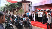 Polri menggelar kegiatan Baksos Presisi. Kegiatan ini diselenggarakan salah satunya untuk memastikan kebutuhan pokok masyarakat tetap terjaga selama Ramadhan. (Foto: Istimewa)