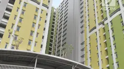 Suasana rumah susun sewa (Rusunawa) Pasar Rumput, Jakarta, Senin (15/7/2019). Rusunawa ini memiliki tiga tower setinggi 25 lantai dengan jumlah unit hunian sebanyak 1.984 unit dan 1.314 kios. (merdeka.com/Iqbal S. Nugroho)