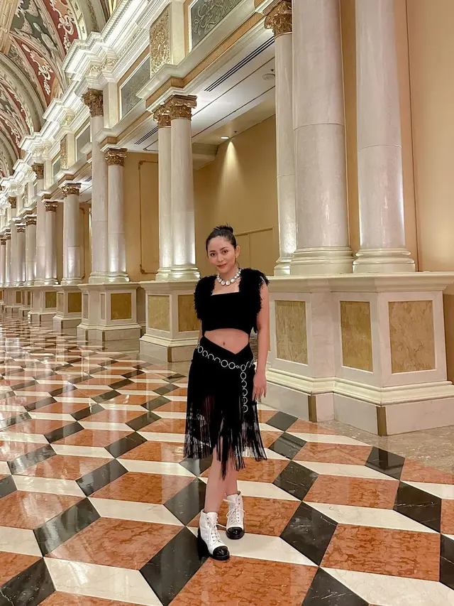 Atasan berbulu Rachel