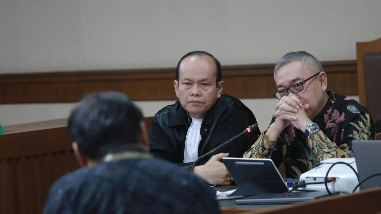 Terdakwa kasus dugaan korupsi pengadaan liquefied natural gas (LNG) di PT Pertamina, Hari Karyuliarto saat persidangan. (Istimewa)