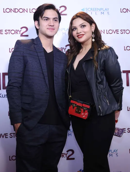 "Jalani aja dulu, kita lihat aja ke depannya kayak gimana kalau lebih dari temen ke depannya yang tahu hanya Allah," ujar Nadira Adnan. (Nurwahyunan/Bintang.com)