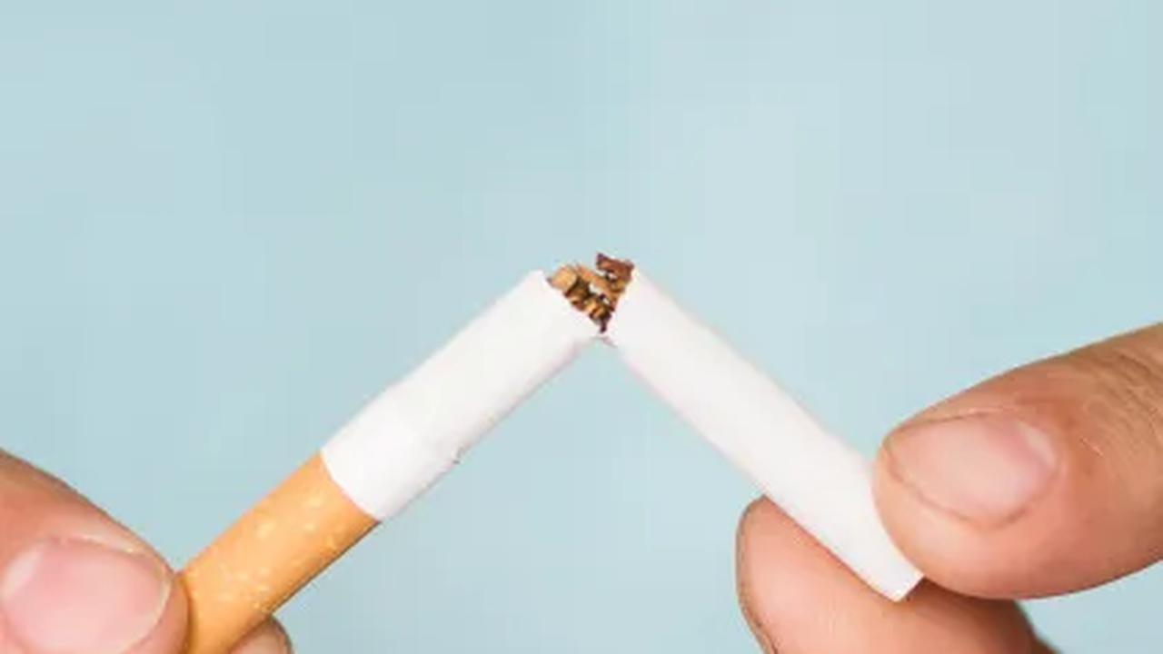 Penjualan Rokok Eceran Bakal Dilarang, Pemilik Warung Kelontong: Omzet Kami Turun Drastis