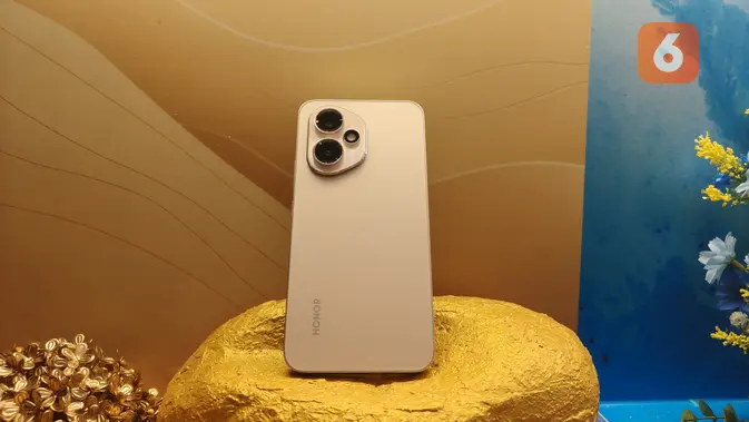Penampakan Honor 400 yang baru dirilis di Indonesia, Kamis (3/7/2025). (Liputan6.com/ Agustinus Mario Damar).
