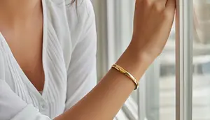 Gelang Emas Model Baru 2025 by Meta AI