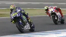 Pebalap Movistar Yamaha, Valentino Rossi, beraksi di balapan MotoGP Jerez di Sirkuit Jerez, Spanyol, Minggu (24/4/2016). Ini merupakan kemenangan ke-113 sepanjang karier Valentino Rossi di kejuaraan balap motor dunia. (EPA/Jose Manuel Vidal)