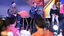 Content Creator Den Dimas, Bupati Trenggalek Mochamad Nur Arifin, dan Executive Vice President Pengembangan Produk Niaga PT PLN (Persero) Ririn Rachmawardini saat diskusi dalam acara Cita dan Cipta Liputan6.com x Fimela di Shangri-La Hotel, Jakarta,  Rabu (31/7/2024). (Liputan6.com/Angga Yuniar)