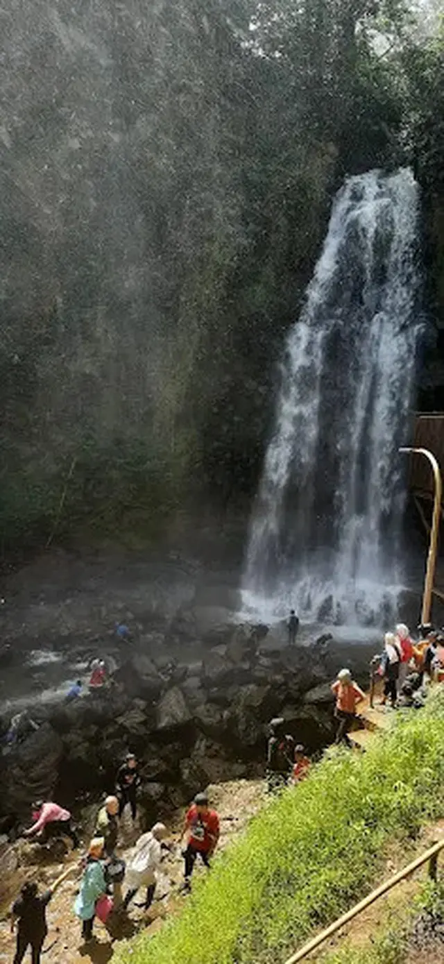 3. Curug Cinulang Cicalengka