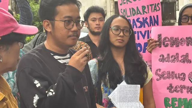 Kakak Delpedro Usai Membesuk Adiknya