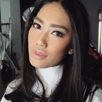 Karis  Alika Islamadina atau Alika Islamadina lahir di Sydne, Australia, 24 Juni 1994.  Alika Sempat meraih  penghargaan bersama Elfa’s Music Choir. (via instagram@alikaislamadina/Bintang.com)