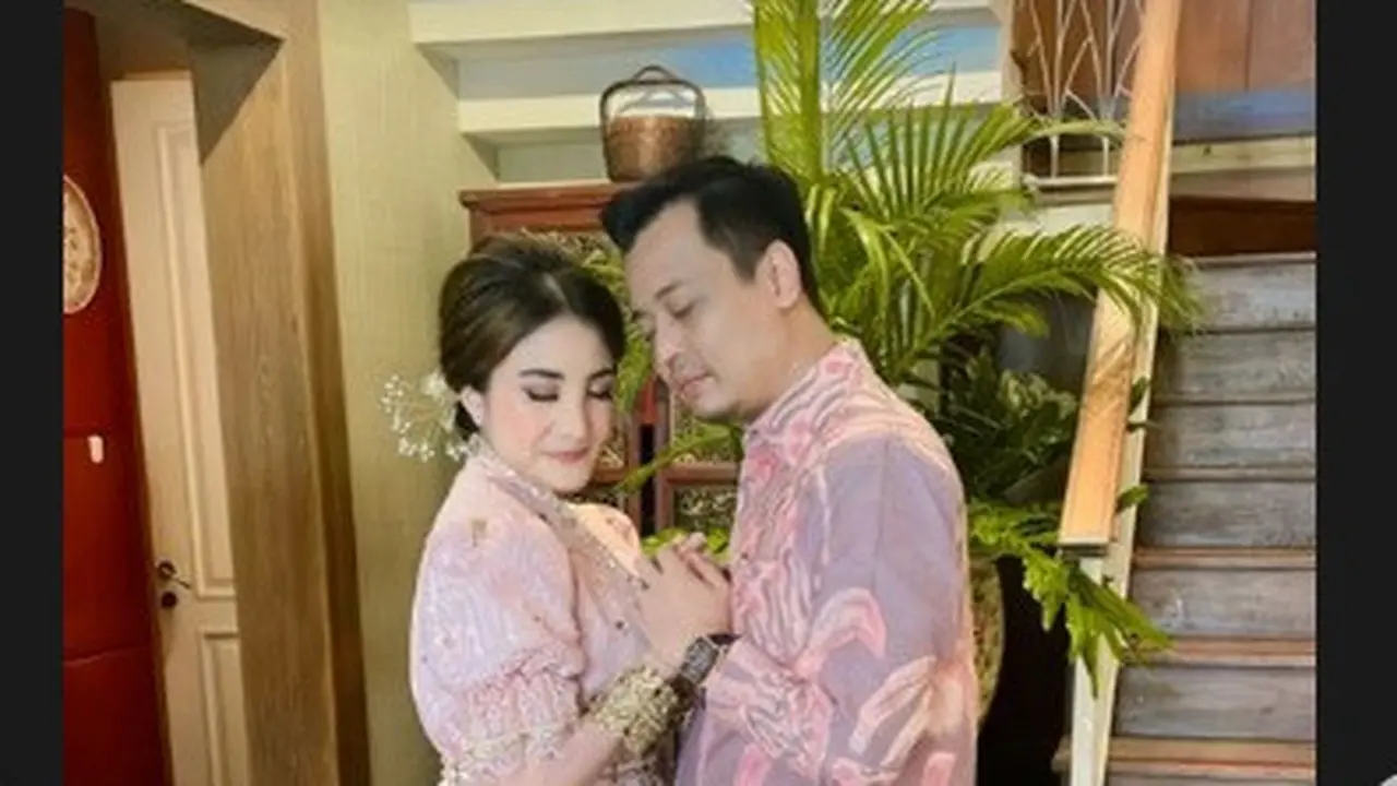 Kiki Amalia dan Agung Nugraha gelar acara lamaran (Foto: Instagram jimtix168)