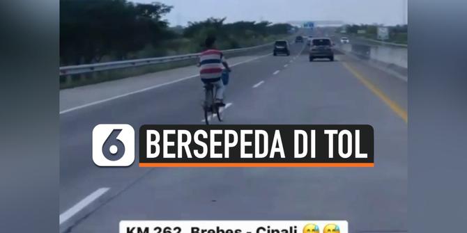 VIDEO: Video Viral Seorang Warga Bersepeda di Tol Pejagan