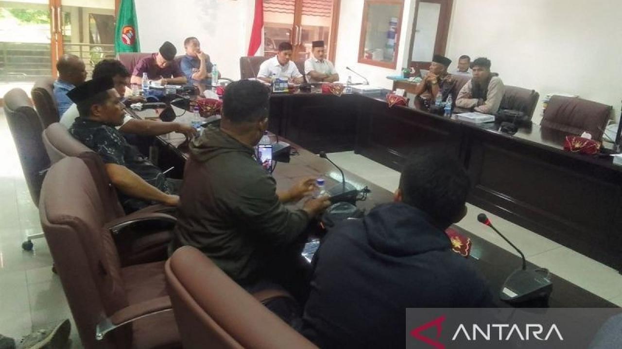 DPRD Maluku Desak Bukti Kuat Laporan 300 Kaleng Sianida di Buru