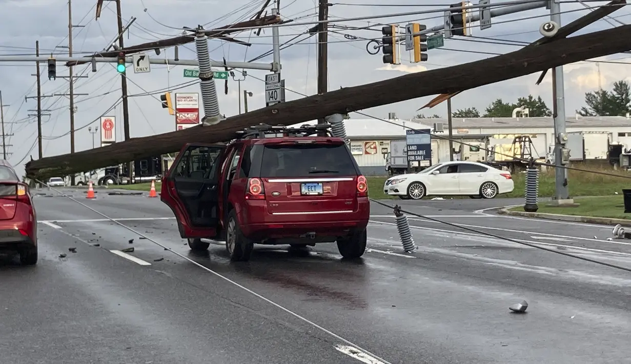 Layanan Cuaca Nasional mengatakan lebih dari 29,5 juta orang berada di bawah pengawasan tornado pada Senin sore dan wilayah yang menjadi perhatian terbesar berpusat di wilayah Washington-Baltimore.  (Baltimore Sun Staff/The Baltimore Sun via AP)