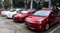 Toyota Prius Hybrid yang diberikan kepada enam perguruan tinggi negeri melalui Kemenperin untuk dilakukan riset mobil listrik (Liputan6.com/Yurike)