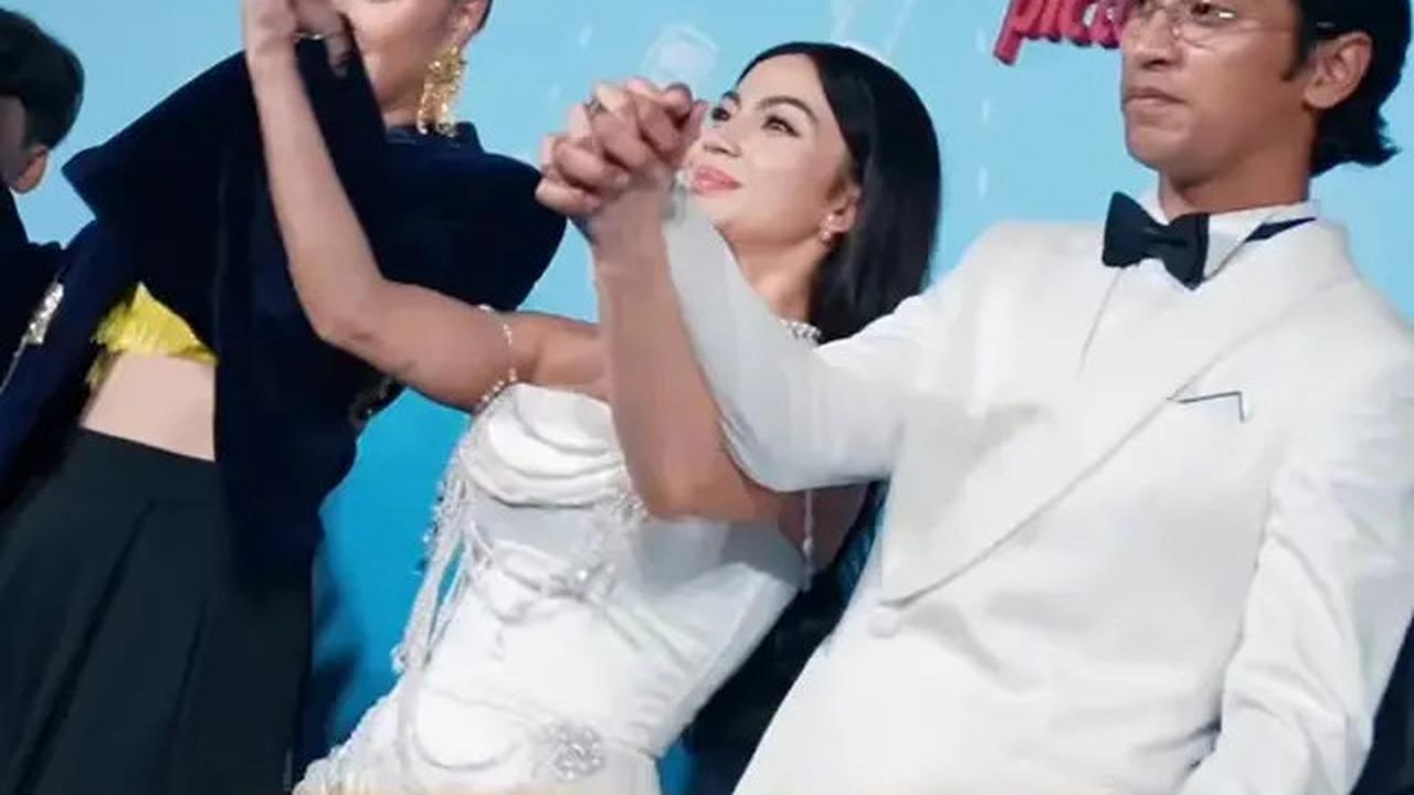 7 Potret Abidzar Al Ghifari di Gala Premiere A Business Proposal, Tuai Sorotan